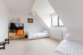 Cosy Twin beds with parking and Smart TV in a great location